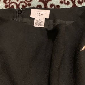 Ann Taylor loft size 4 skirt( used)
